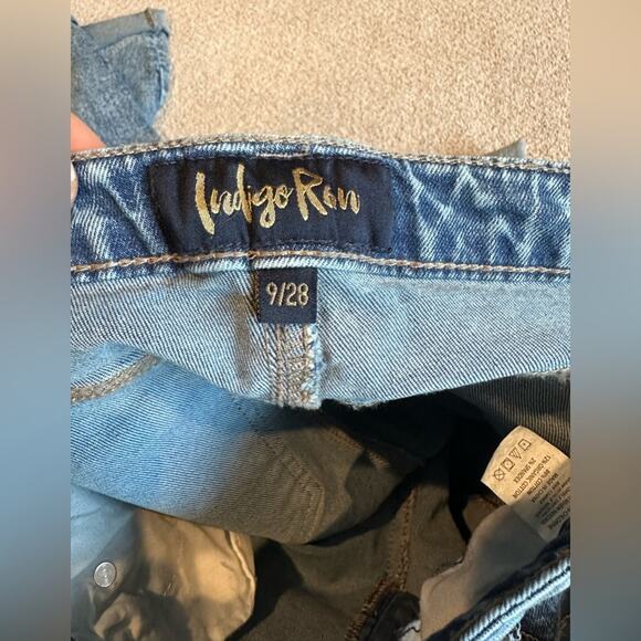 Indigo Rein Medium Wash Crop Distressed High Rise Jeans 9/28 - Picture 7 of 9